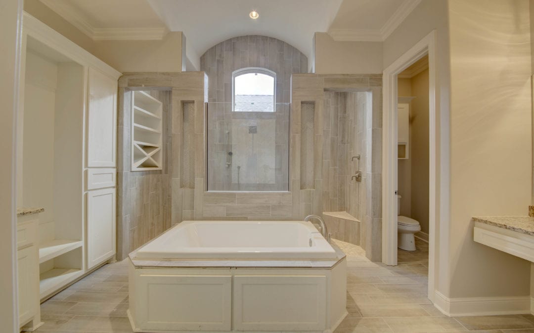 108 Oats-Dr Master Bath Tub